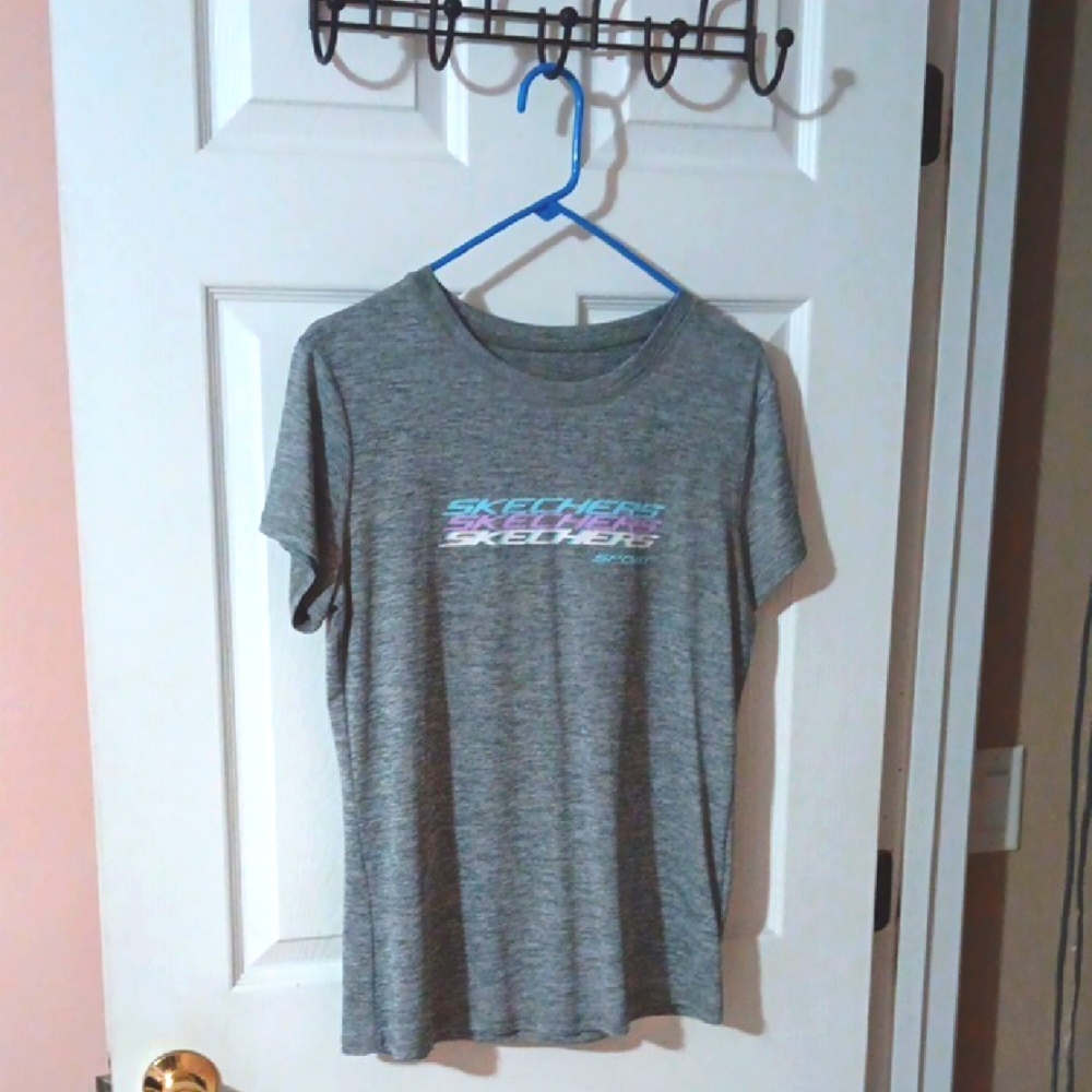 Skechers Womens Large Gray T-Shirt